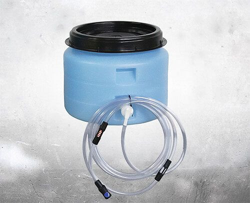 IBH spádová nádrž na vodu 30 litrů, kompletní s uzavíracím ventilem, indikátorem průtoku a rychlospojkou s jemným filtrem, 259721218