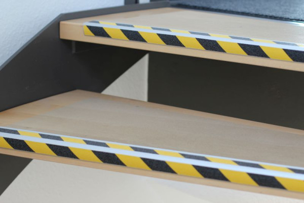 Mąka spodni antypoślizgowy profil krawędzi schodów aluminiowy z powłoką antypoślizgową m2, czarny/żółty 53x1000x31mm, 2 paski, samoprzylepny, ATM1WS2sk